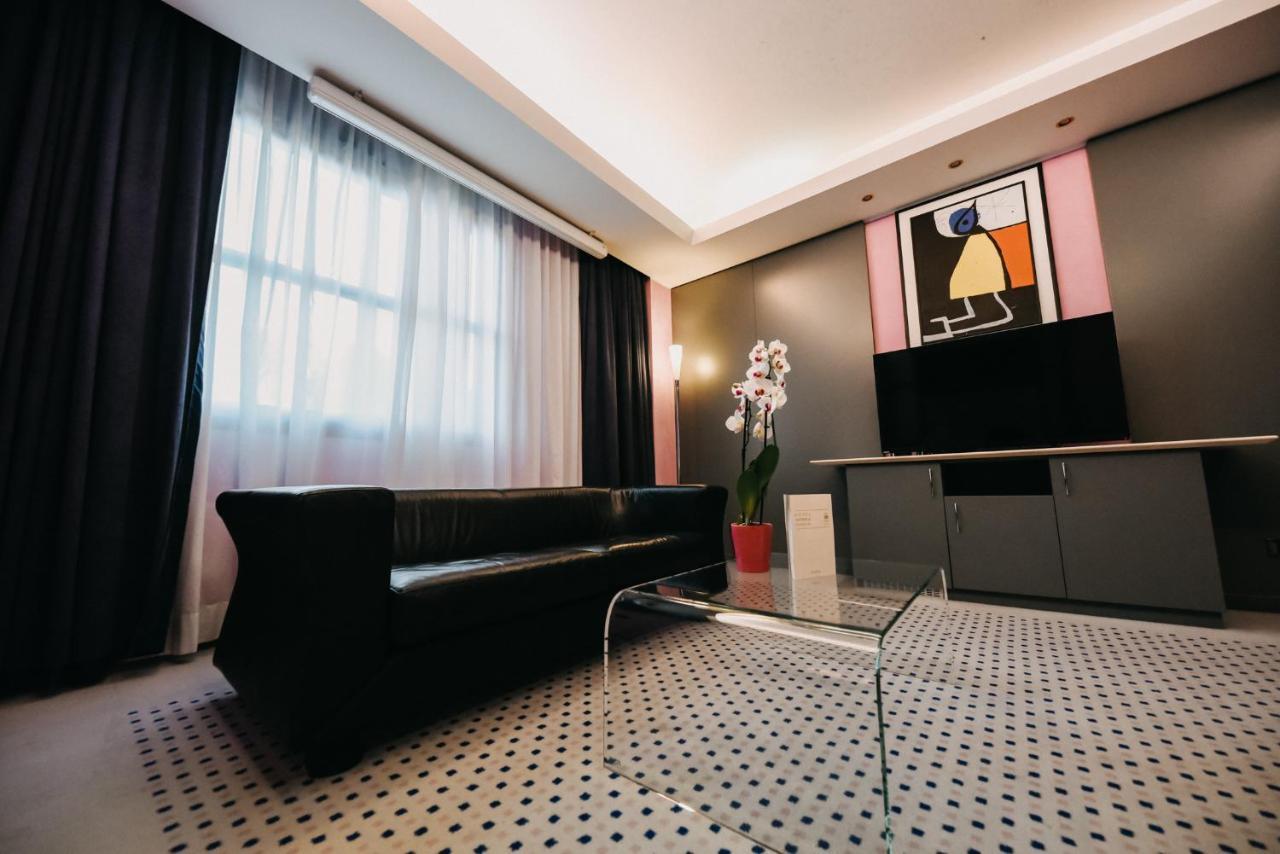 Shg Hotel Antonella Pomezia Bagian luar foto