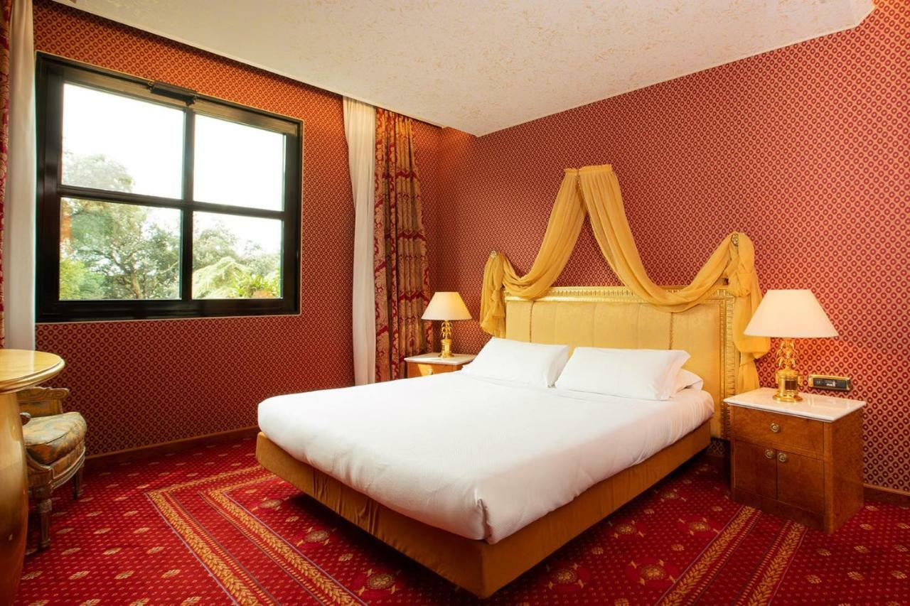 Shg Hotel Antonella Pomezia Bagian luar foto